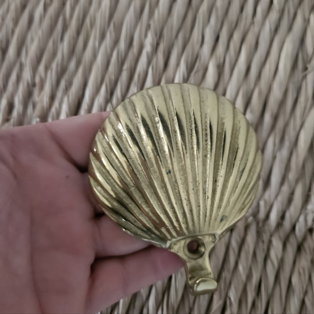 Gold Shell Wall Hook